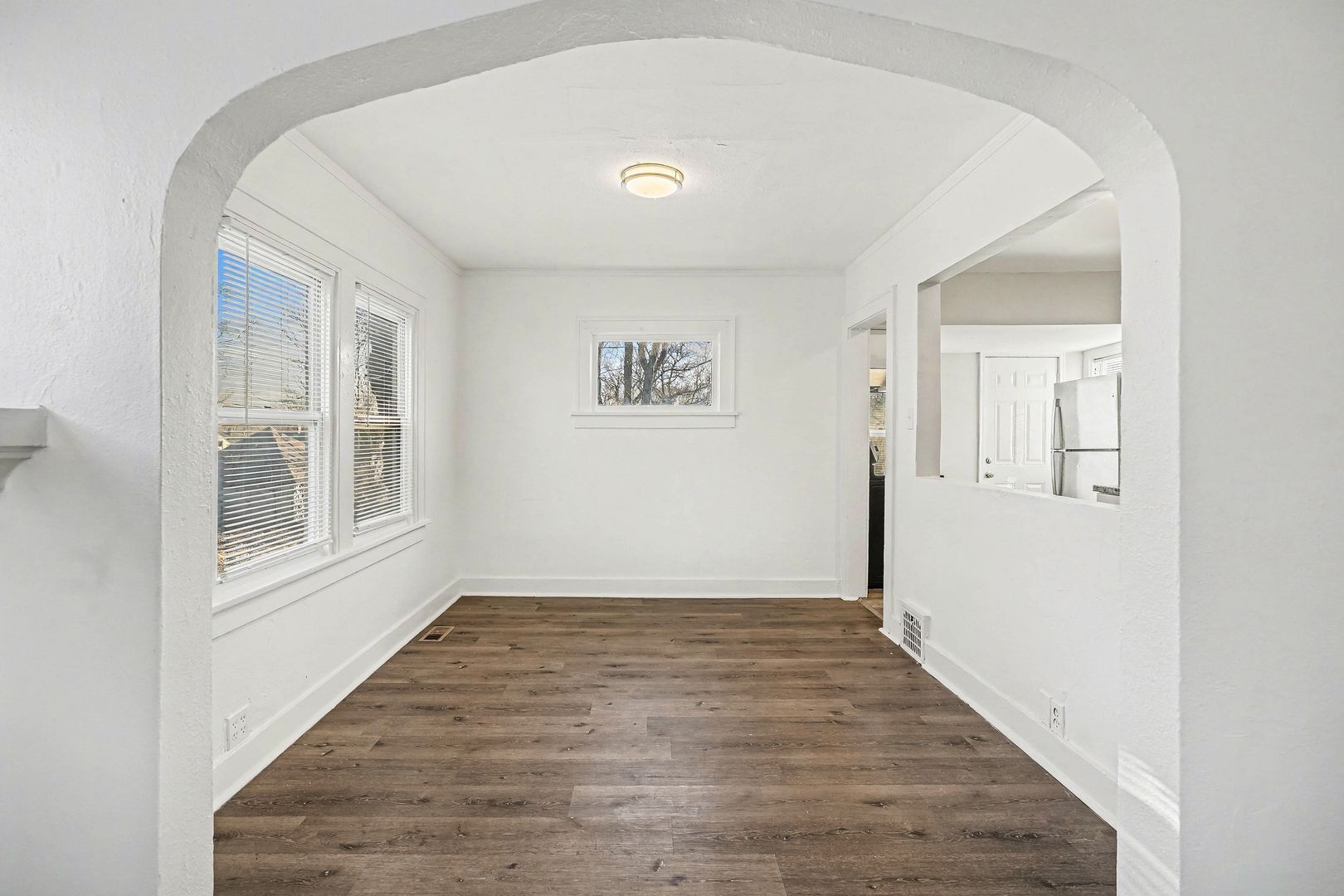 Building Photo - 2421 E 67th Terrace