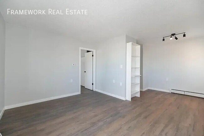 Building Photo - 1509 3rd Ave