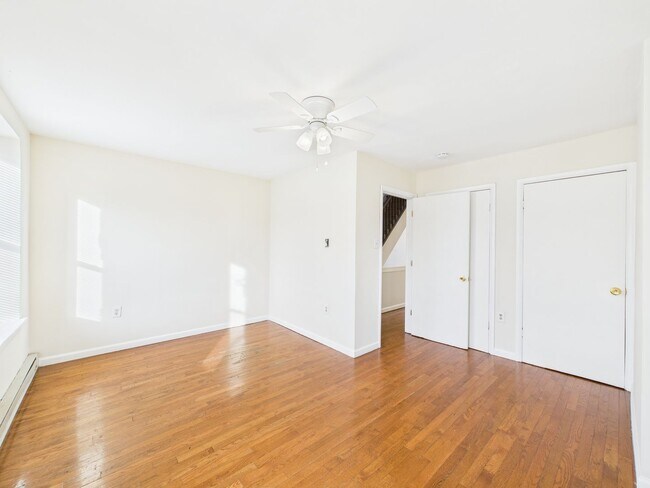 Building Photo - 1519 N Bouvier St