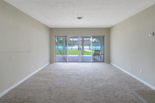 Building Photo - 10962 SW 117th St