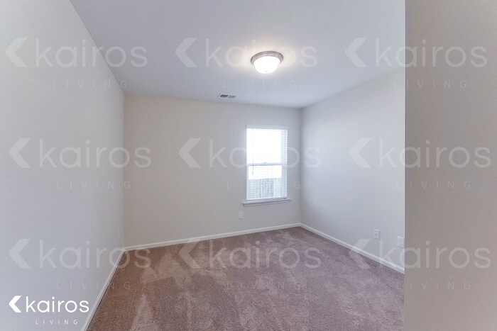 Building Photo - 13 Carrollton Dr