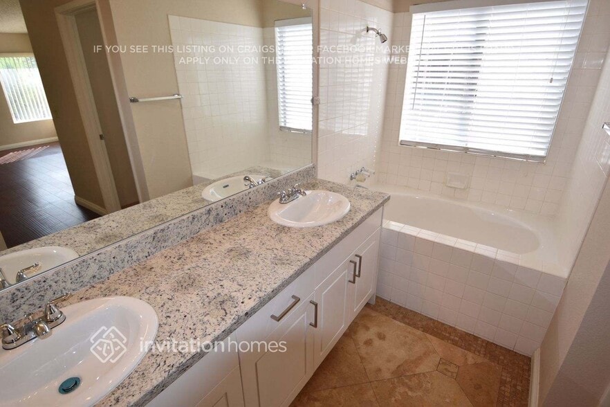 Building Photo - 330 Hutchings Ln