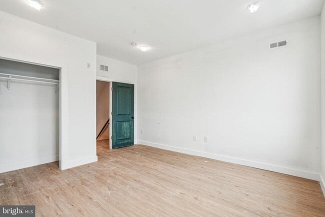 Building Photo - 4165 Mantua Ave