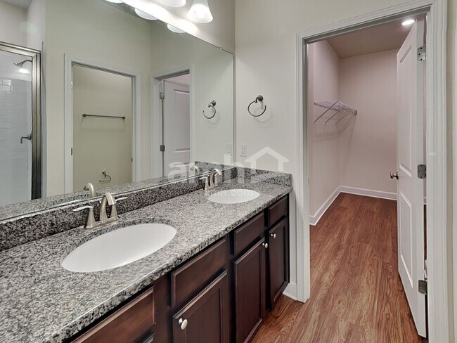 Building Photo - 313 Pine Terrace Dr