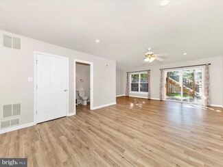 Building Photo - 2103 Paxton Terrace