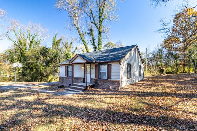 Building Photo - 4864 Shell Ln