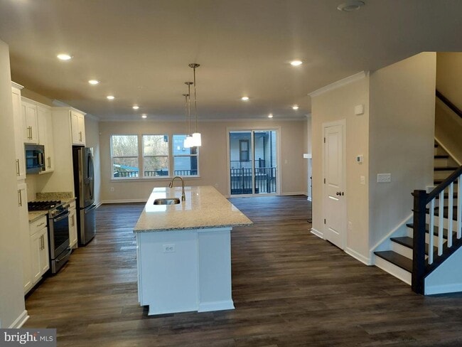 Building Photo - 22520 Foundation Dr