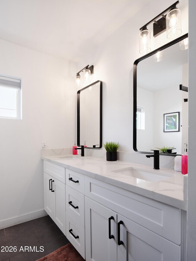 Building Photo - 15218 N 61st St