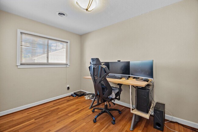 Building Photo - Quiet 3-Bedroom Home with Spacious Garage – Convenient Chesapeake Location