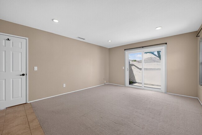 Building Photo - 12137 Putting Green Row
