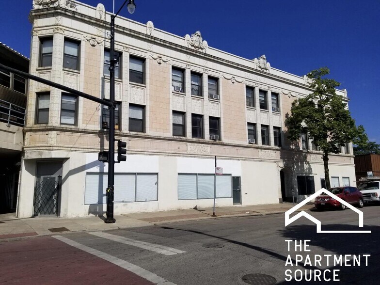 Building Photo - 7606 N Paulina St