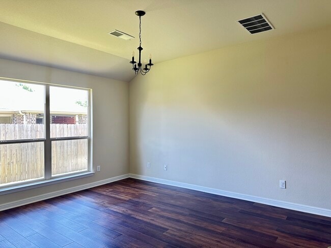 Building Photo - 429 Foxcraft Dr