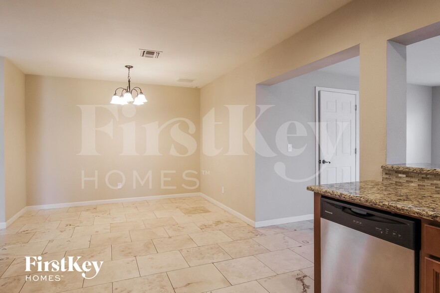 Building Photo - 4134 E Campo Bello Dr