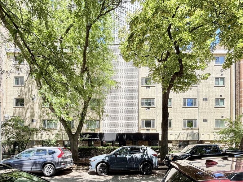 Building Photo - 2620 N Hampden Ct