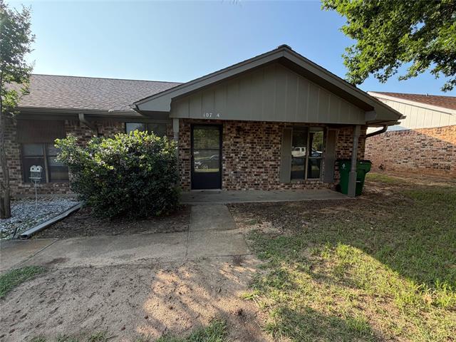 Building Photo - 107 Willow Ln
