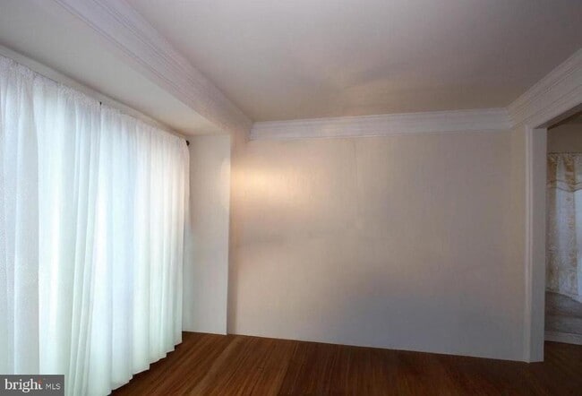 Building Photo - 612 Samantha Ct