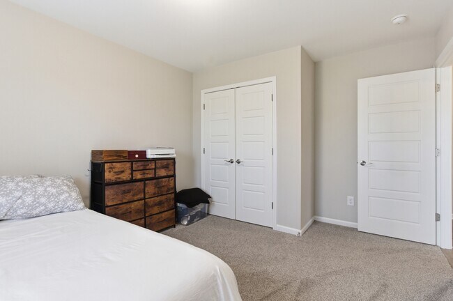 Building Photo - 200 Grist Mill Dr