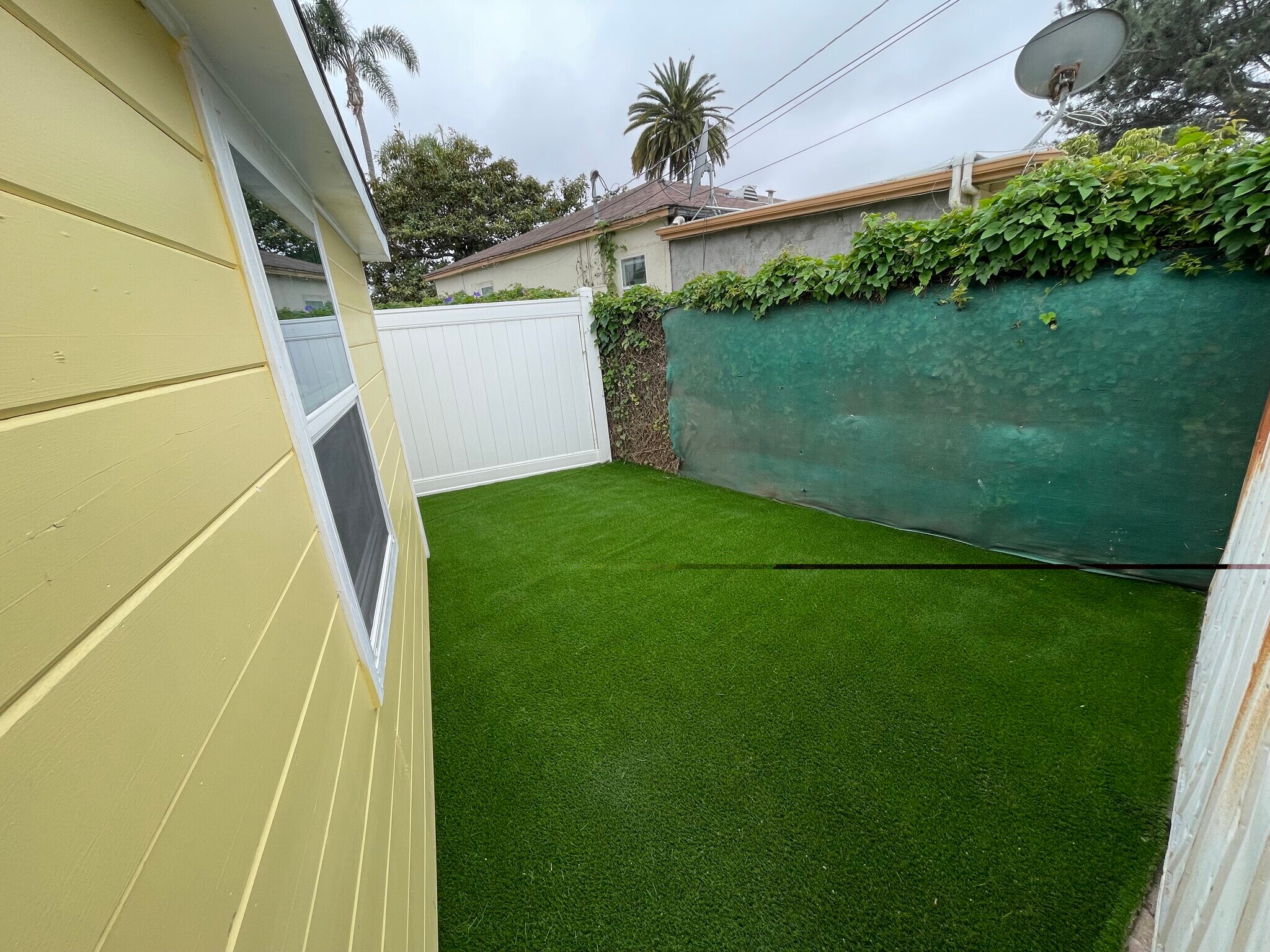 Building Photo - 610 W Manor Dr