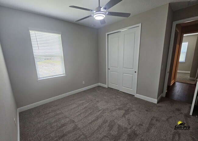 Building Photo - 379 Birkdale Dr