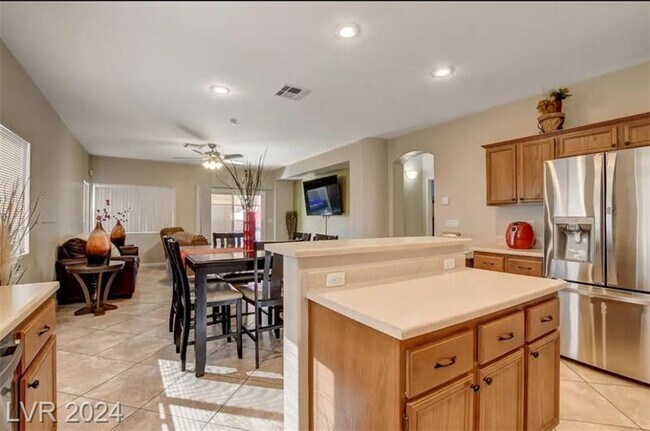 Building Photo - Entertainment Paradise: Fully Equipped Home with Heated Pool and Spa!