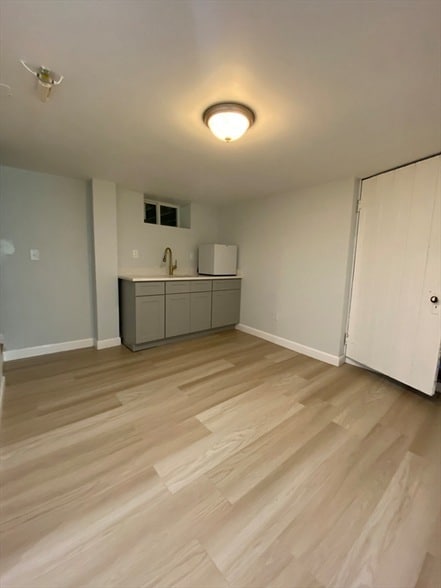 Building Photo - 30 Beechmont St