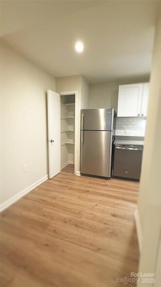 Building Photo - 4948 Sardis Rd