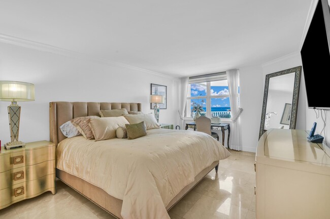 Building Photo - 1340 S Ocean Blvd