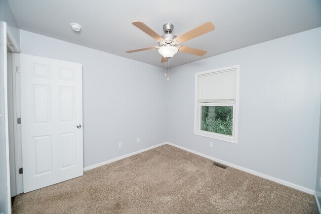 Building Photo - 397 Plymouth Rd