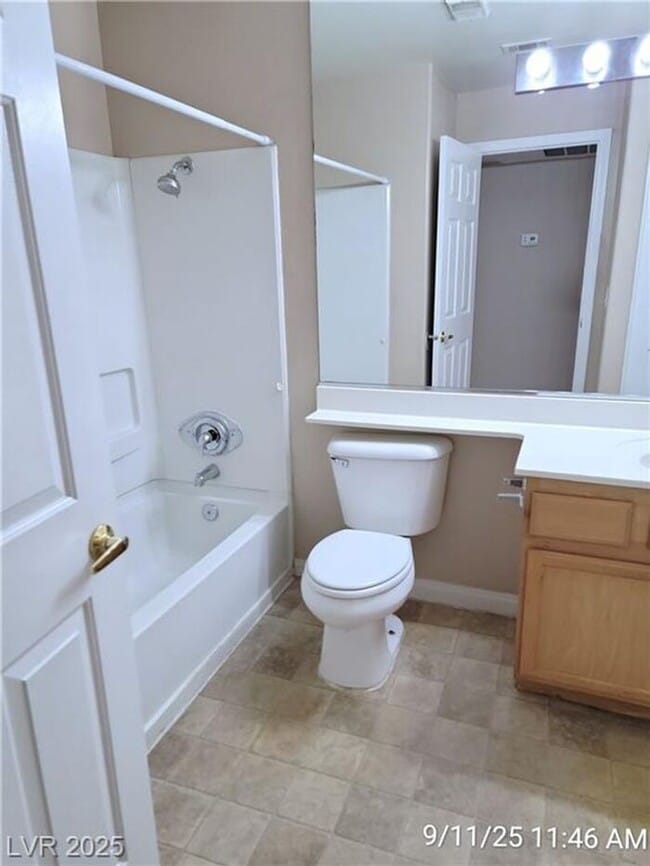 Building Photo - SE / SUNRISE MANOR 2ND FLOOR UNIT IN GATED...