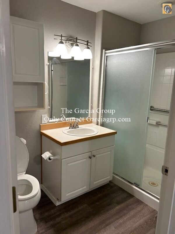 Building Photo - 3507 SE Vineyard Rd