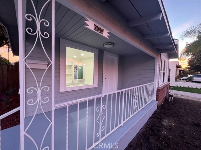 Building Photo - 600 W Wilshire Ave