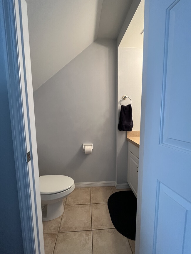 Building Photo - 2636 SW 35th Pl