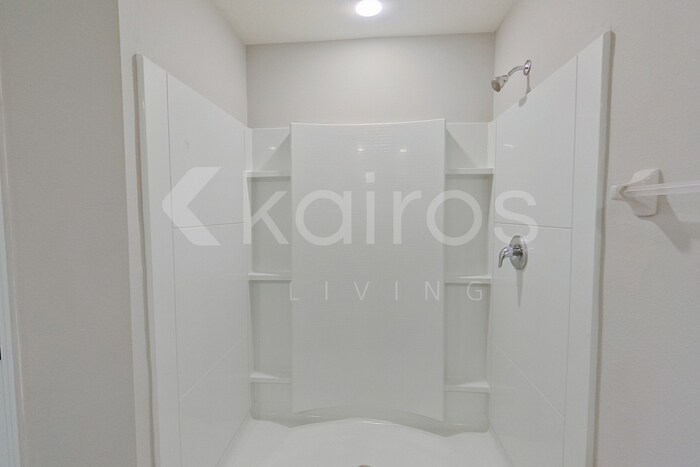 Building Photo - 8651 SW 44th Ct