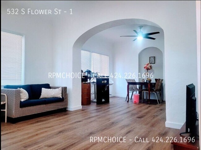 Building Photo - 532 S Flower St