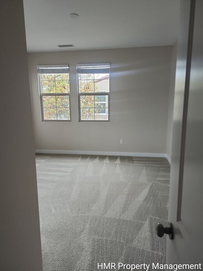 Building Photo - 2 Story Home 3 bedroom 2.5 bath in Glendora