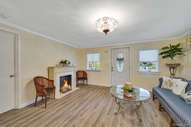 Building Photo - 10 Siracusa Blvd