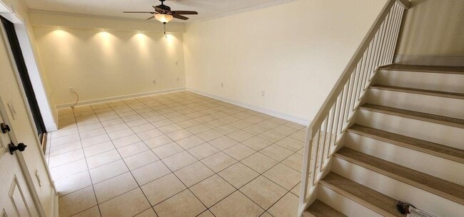 Building Photo - 913 9th Way