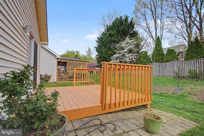 Building Photo - 795 Eastern Point Rd