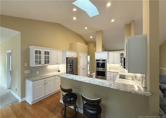 Building Photo - 105 Morris Dr