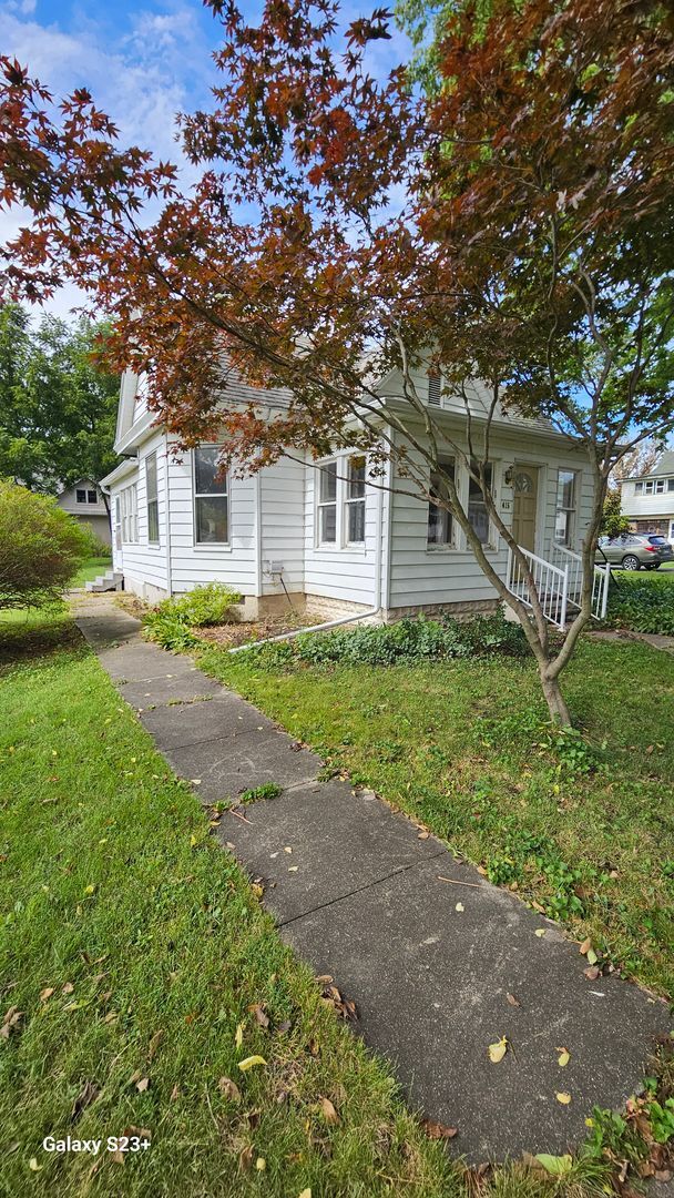 Building Photo - Spacious 2bdrm in Minier