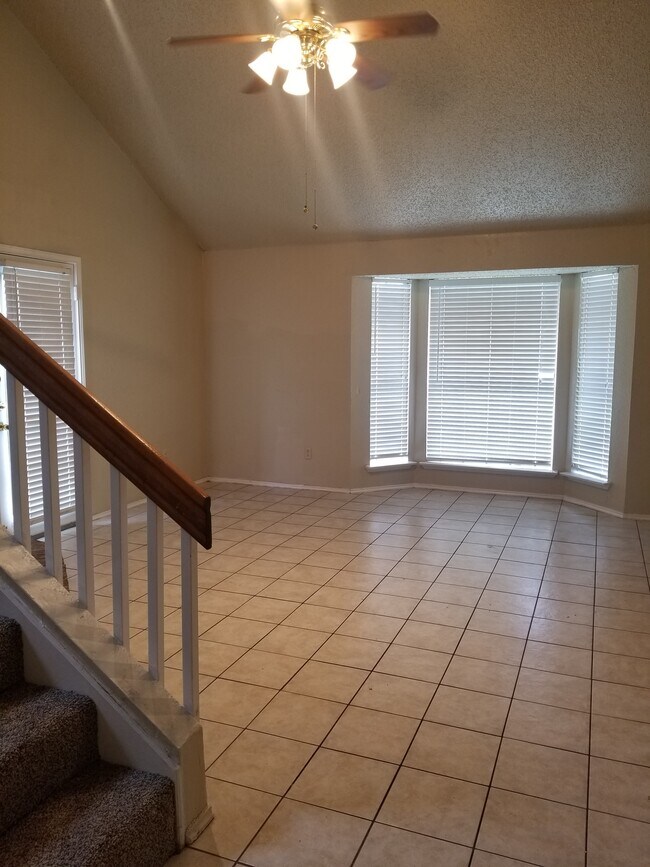 Building Photo - 1431 Windmill Ln