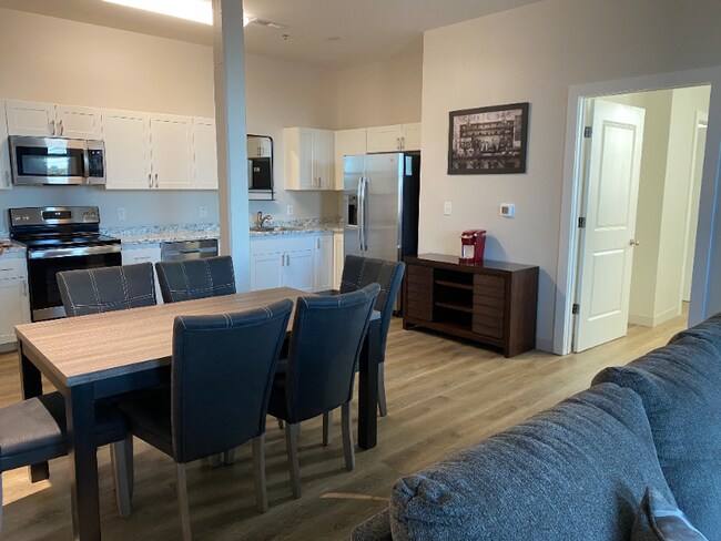 Building Photo - 103 N 1st St