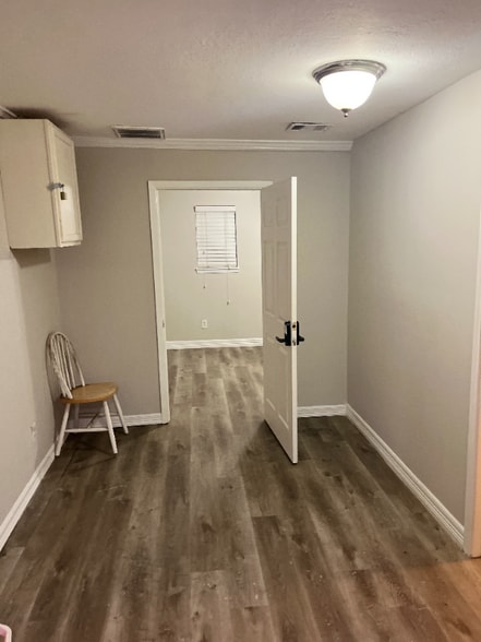 Building Photo - 5007 Nassau Rd