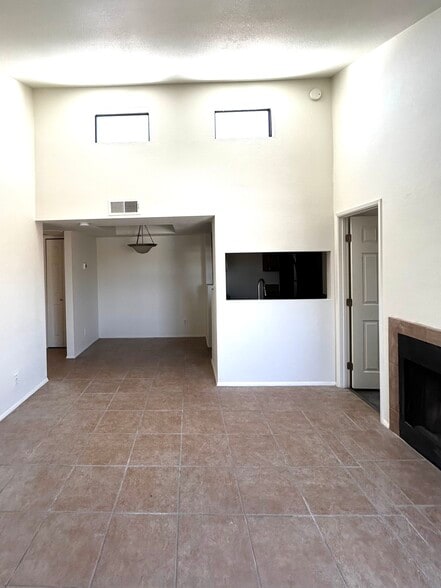 Building Photo - 1745 E Glenn St