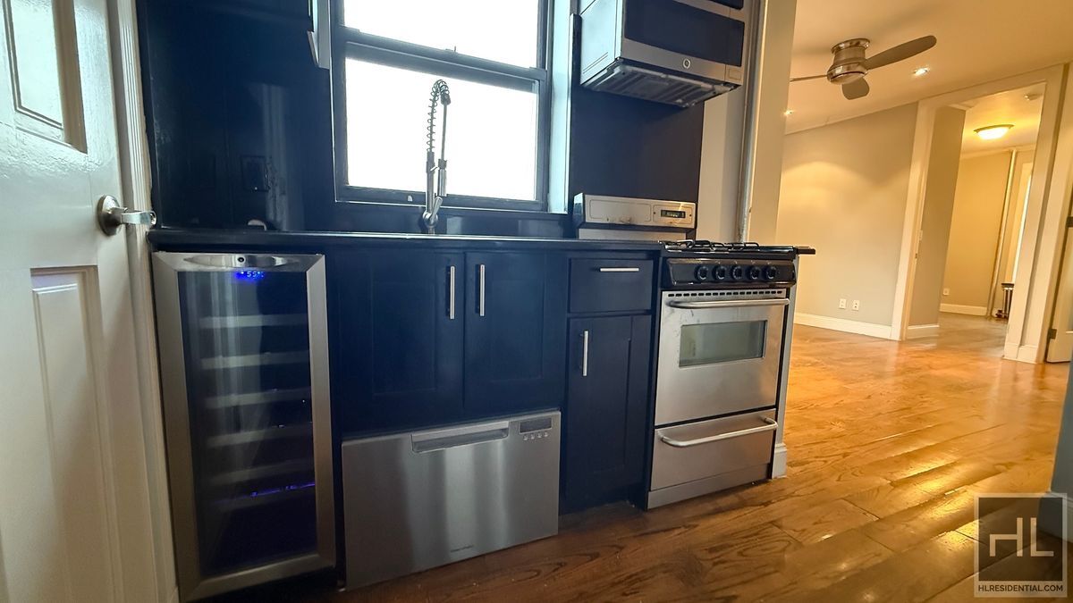 Building Photo - East 105th Street