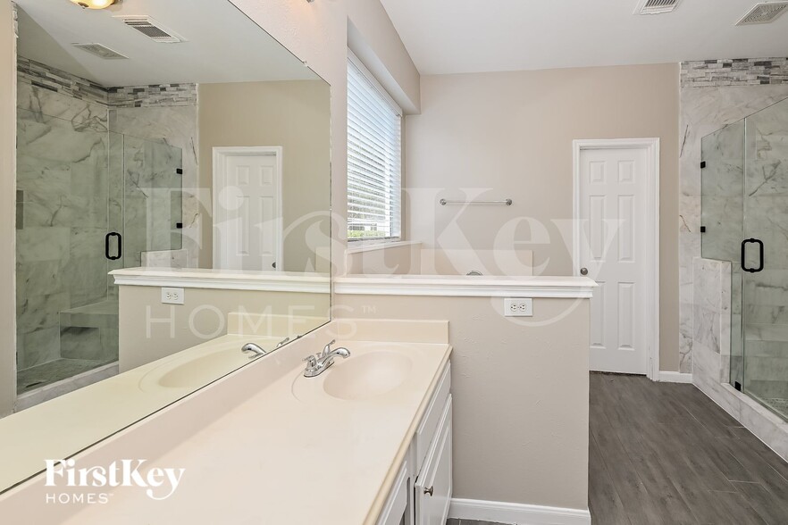 Building Photo - 17811 Placid Oak Ct