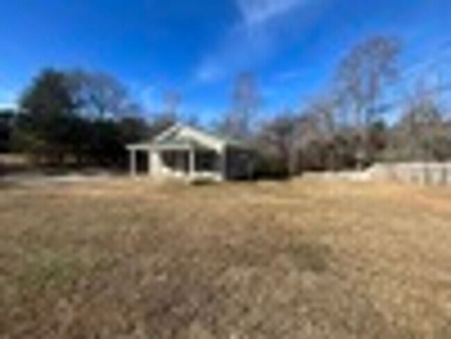 Building Photo - AVALIABLE NOW!!