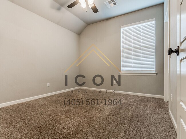 Building Photo - 4509 Desert Spring Ct