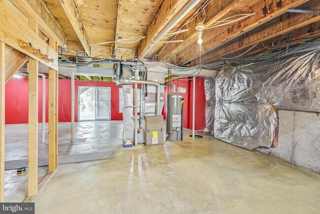 Building Photo - 6104 Cool Spring Terrace S