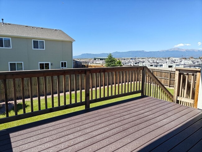 Building Photo - STUNNING RANCHER IN STERLING RANCH WITH MOUNTAIN VIEWS!!!!